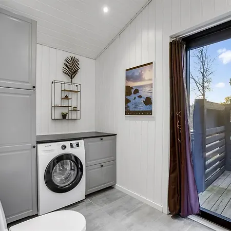 Dyke - 1-5km From The Sea By Interhome *